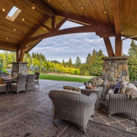 Covered deck in Vancouver WA